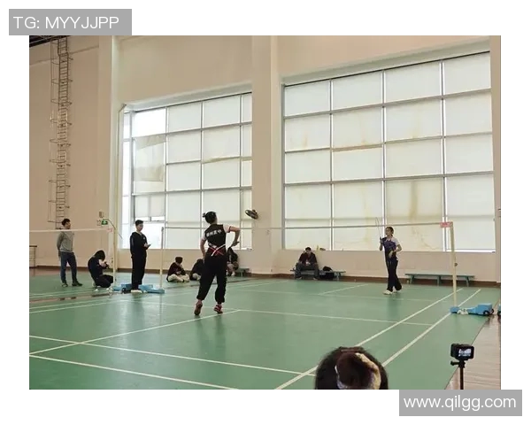 上海羽毛球队在联合会杯中的默契配合与精彩表现分析