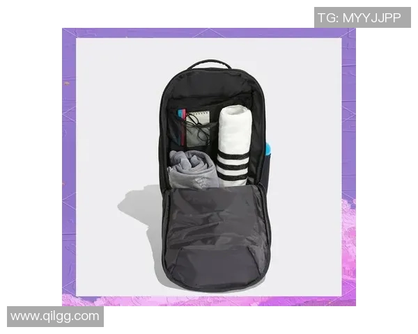 足球明星们的背包秘密揭秘他们的生活与时尚选择